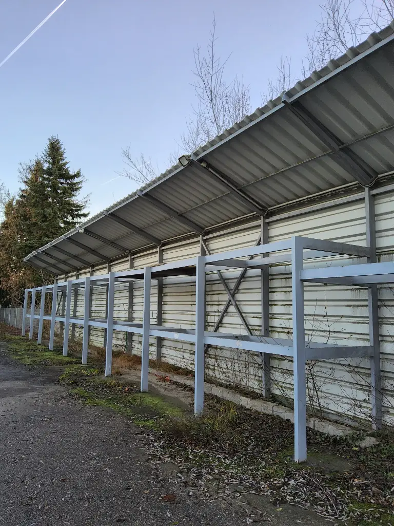 [LOOSD] Lagerplatz überdacht.webp