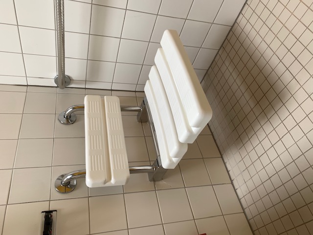 Klappsitz Dusche