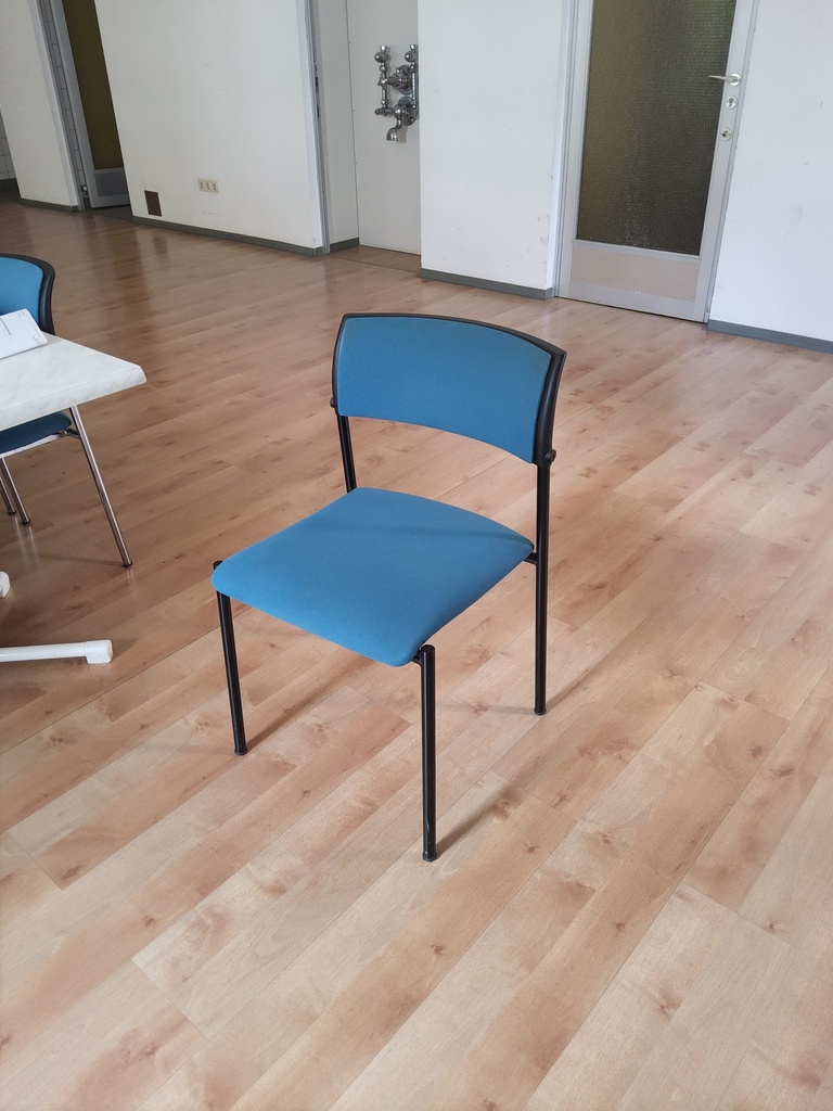 Stapelstuhl blau