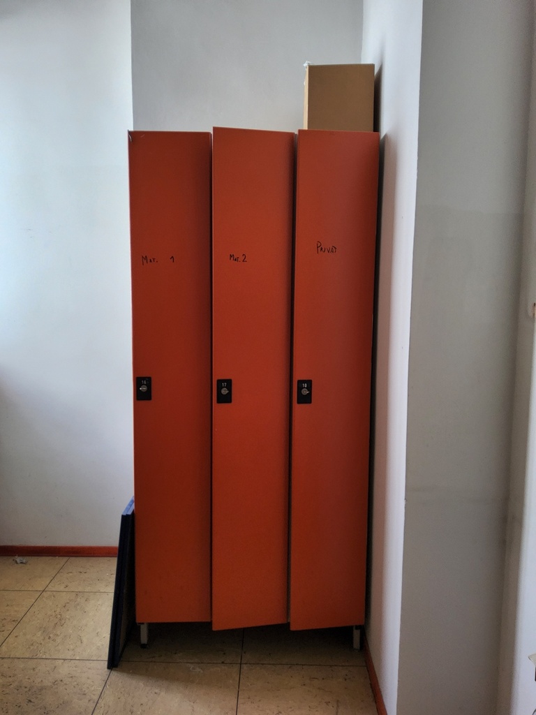Spind 3er-Einheit, orange, mechan. Schloss