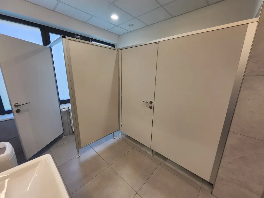 Sanitärkabine mit 2 Abteilen, Palme