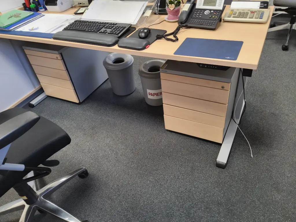 Bürotisch Birkenoptik, 200x80, elektr. höhenverstellbar