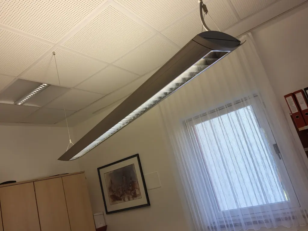 Hängeleuchte mit Reflektor, 150cm