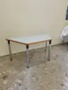 Trapeztisch mit Chromfüßen, 160x69x74