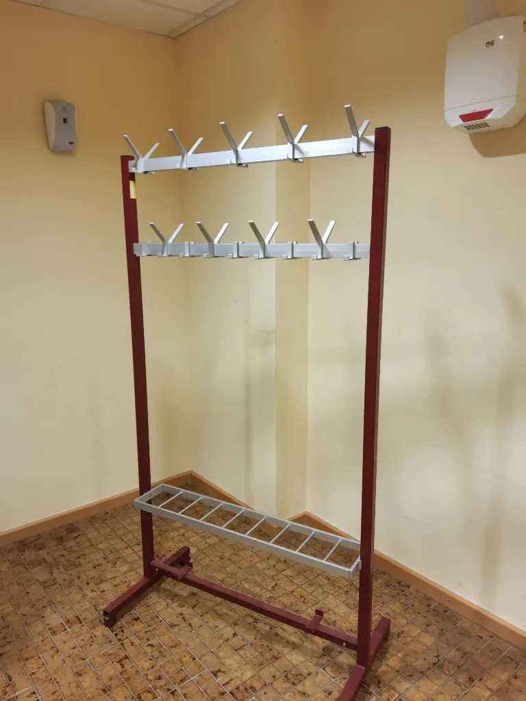 Garderobe Alu/rot