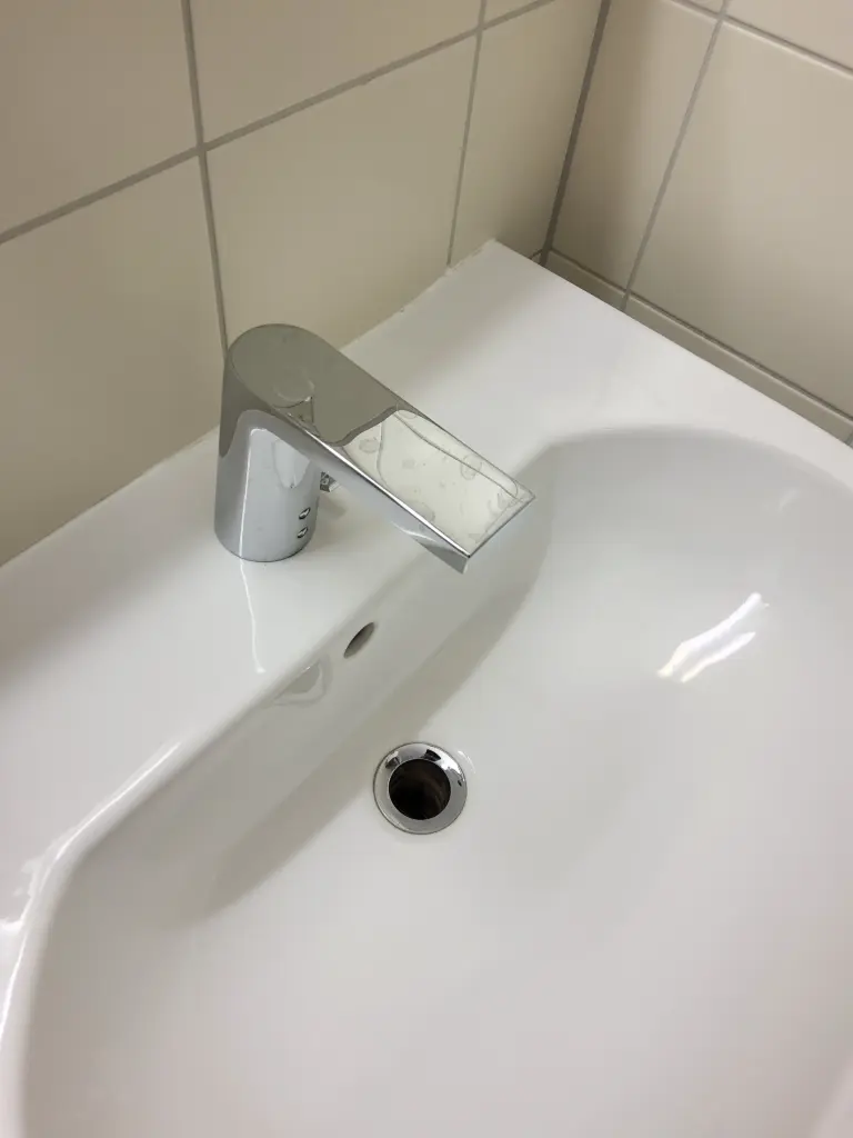 Waschtischarmatur mit Sensor