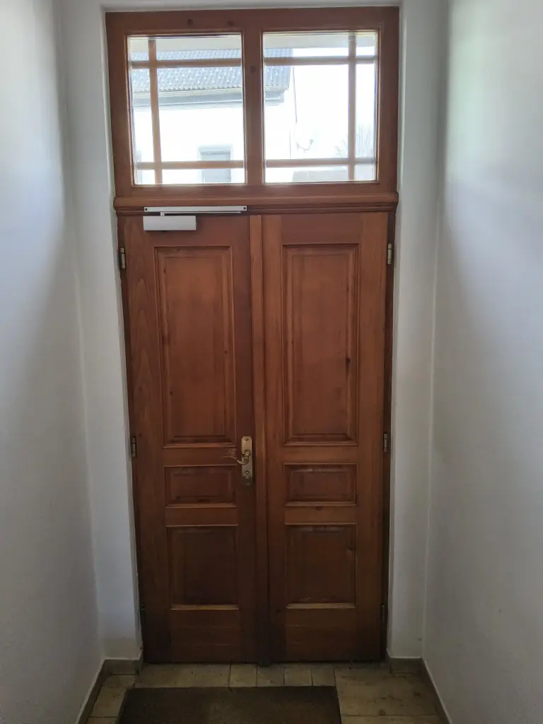 Eingangstüre Vollholz