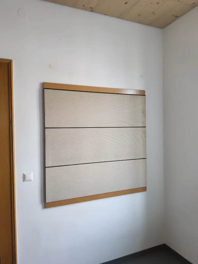 Pinnwand beige mit Holz 120cm