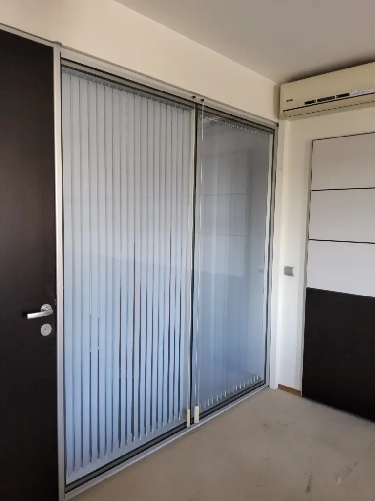 Glas-Systemtrennwand 95x220 m Beschattung, + Tür