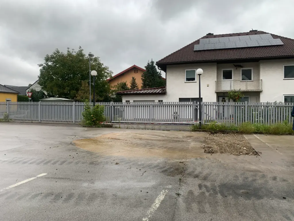 Rolltor Brix Zaun mit Antrieb