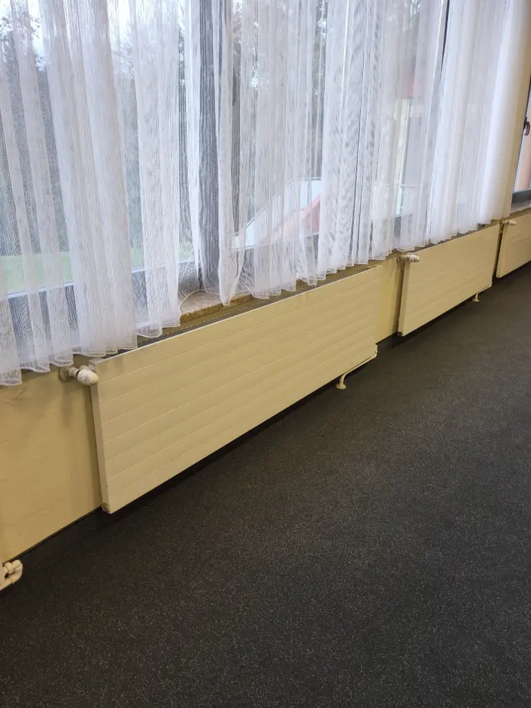 Hygieneheizkörper mit Zusatzlamellen, 200x56