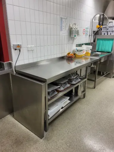 [OMAK] Stellage Großküche mit Klappelement