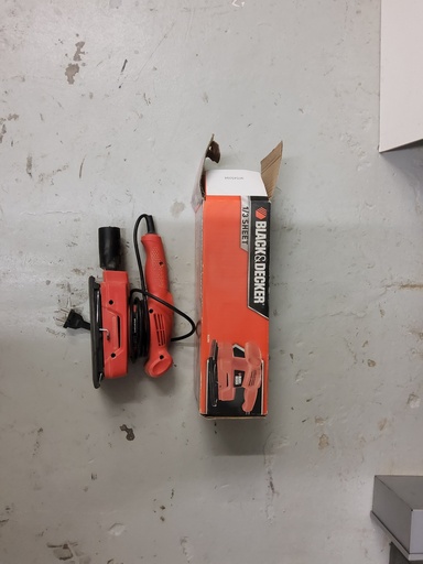 [JOERG-00184] Schleifmaschine Black&Decker