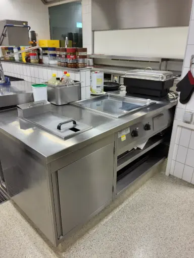 [OMAK] Grill- und Frittiereinheit Großküche