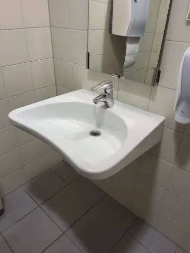 [OMAK] Waschbecken barrierefrei, 66x55