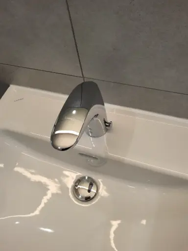 [OMAK] Waschtischarmatur mit Sensor Hansa