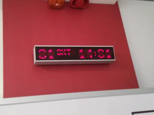 [OMAK] Wanduhr digital, Schauer