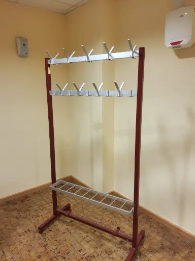 [OMAK] Garderobe Alu/rot