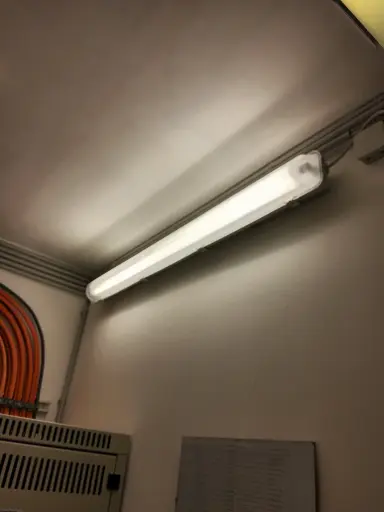 [OMAK] Feuchtraumleuchte 125cm