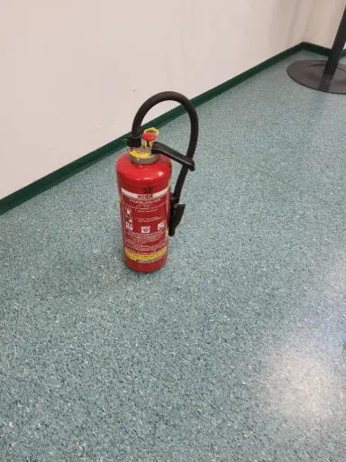 [OMAK] Feuerlöscher Noris, 6kg ABC Pulver