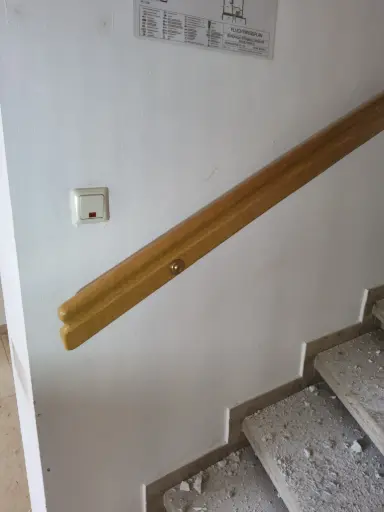 [LOOSD] Handlauf Eiche mit Messingelementen