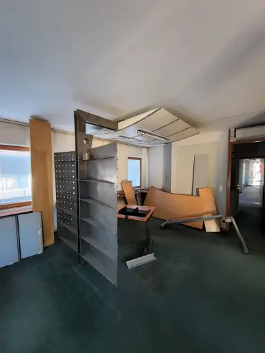 [LOOSD] Metallkonstruktion, Raumtrenner mit Leuchte