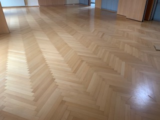 Parkett Buche 5x40x2,1 bereits demontiert